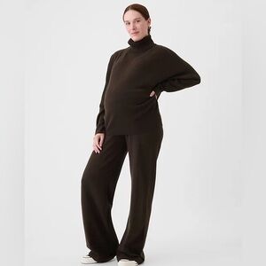 Gap Maternity Brown Turtleneck Sweater and Pants Set